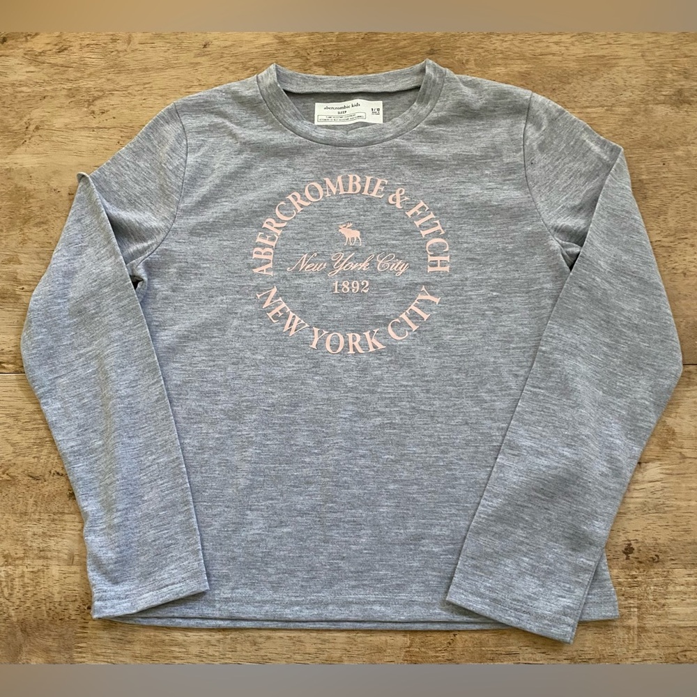 Abercrombie‎ Kids Girl’s Size 9/10 Gray/Pink Poly Graphic Long Sleeve Tee